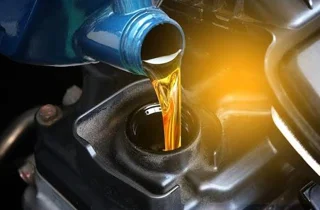 روغن موتور بیش از حد؛ اشتباهی که می‌تواند به موتور خودرو آسیب بزند